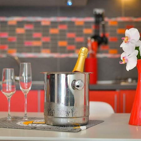 Bluebenalmadena 200Meters From The Beach With Jacuzzi And Rooftop Terrace (Adults Only) Exterior photo